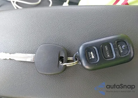 2005 Toyota Camry Le z USA, uszkodzony, nr VIN 4T1BE30K15U579959